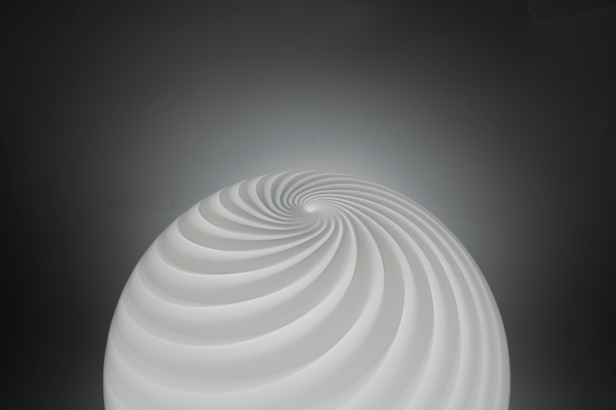 Candy Murano glass sphere table lamp white swirl D40
