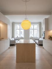 Lampada a sospensione Candy a sfera in vetro di Murano bianco e giallo a spirale D40