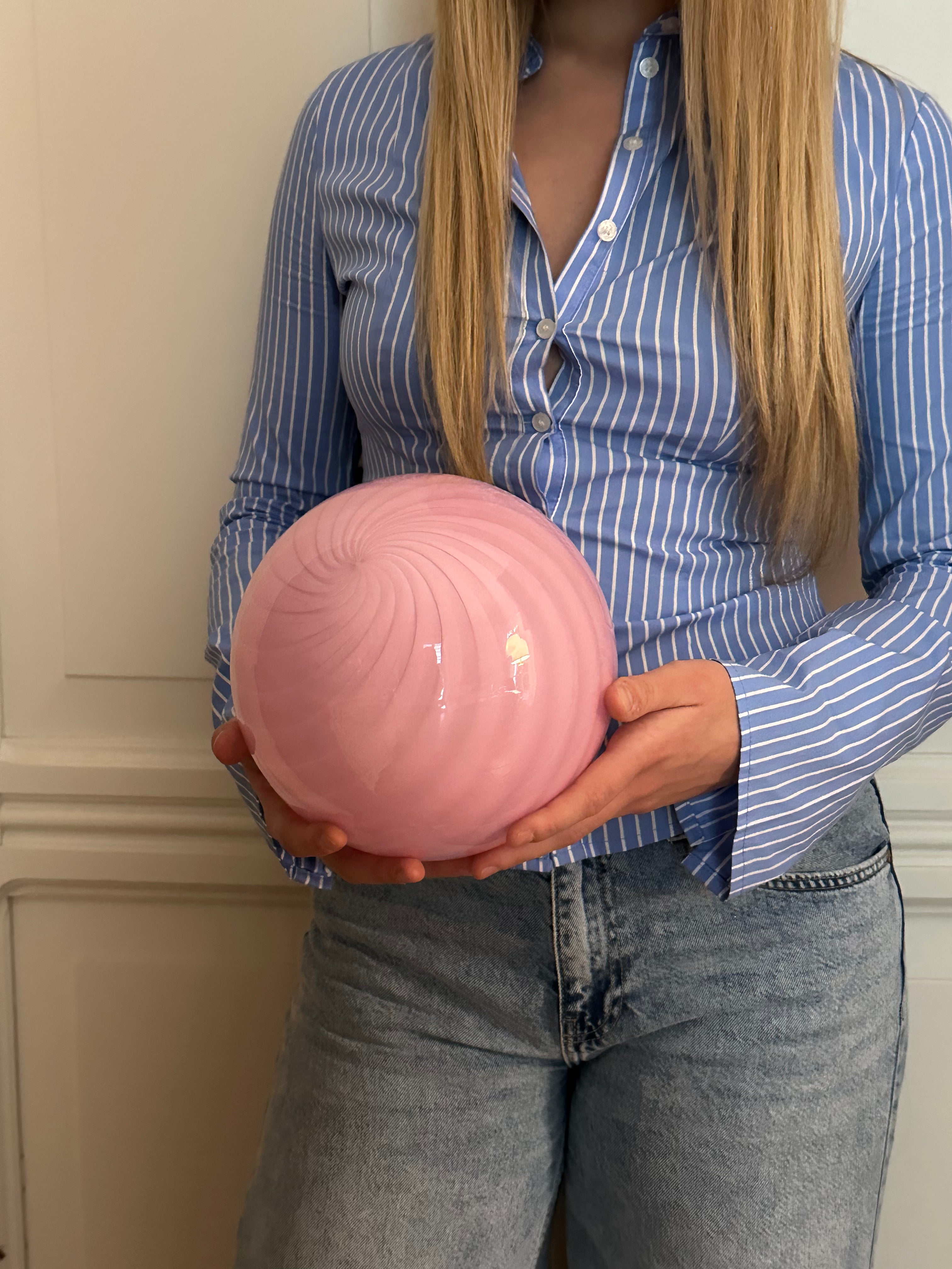 Lampada da tavolo Candy a sfera in vetro di Murano rosa a spirale D20