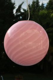 Lampada a sospensione Candy a sfera in vetro di Murano Candy rosa a spirale D40