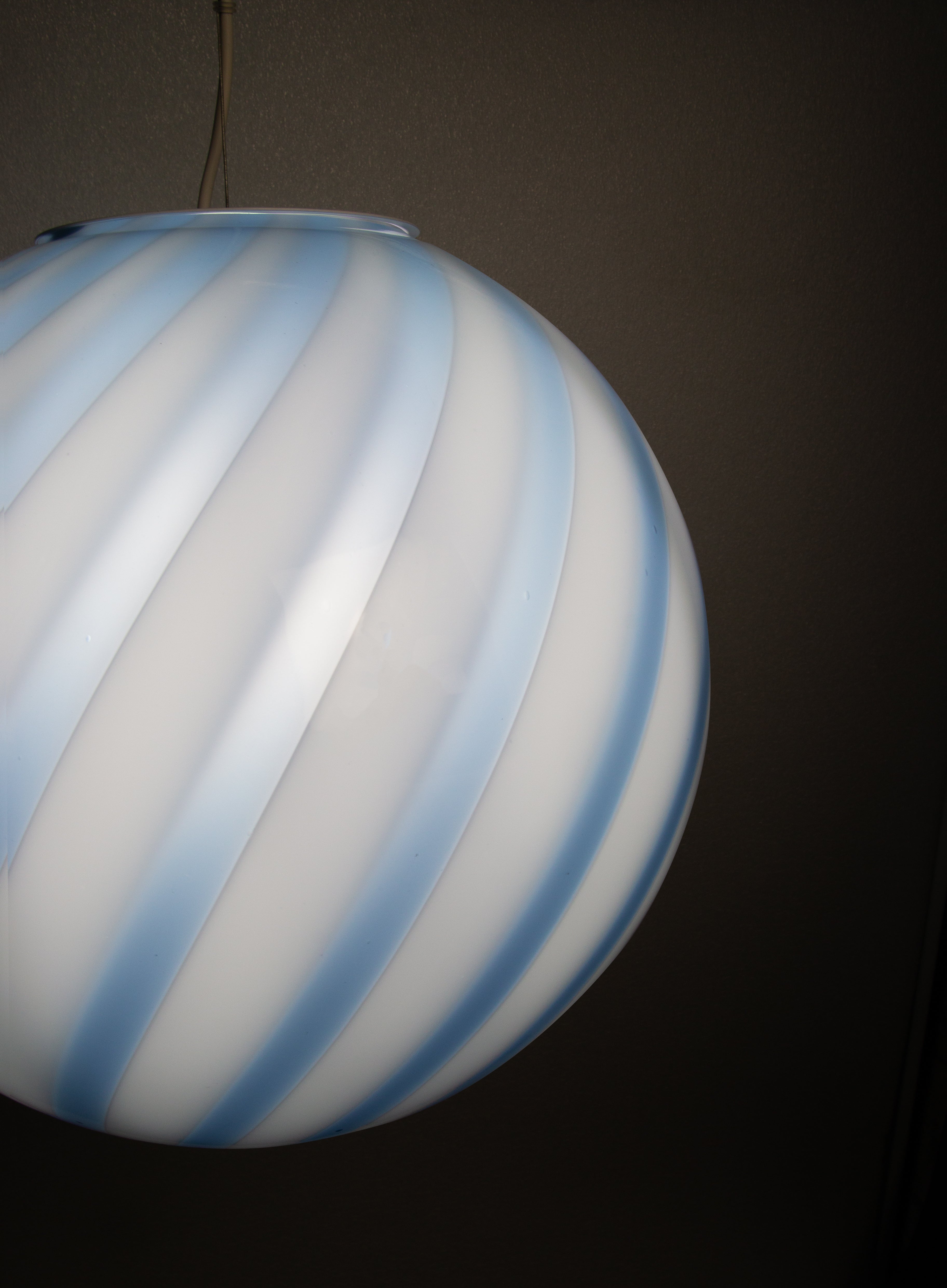 Candy Murano glass sphere pendant lamp blueberry blue swirl D40