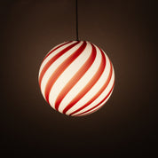 Lampada a sospensione Candy a sfera in vetro di Murano, rosso ciliegia a spirale D30