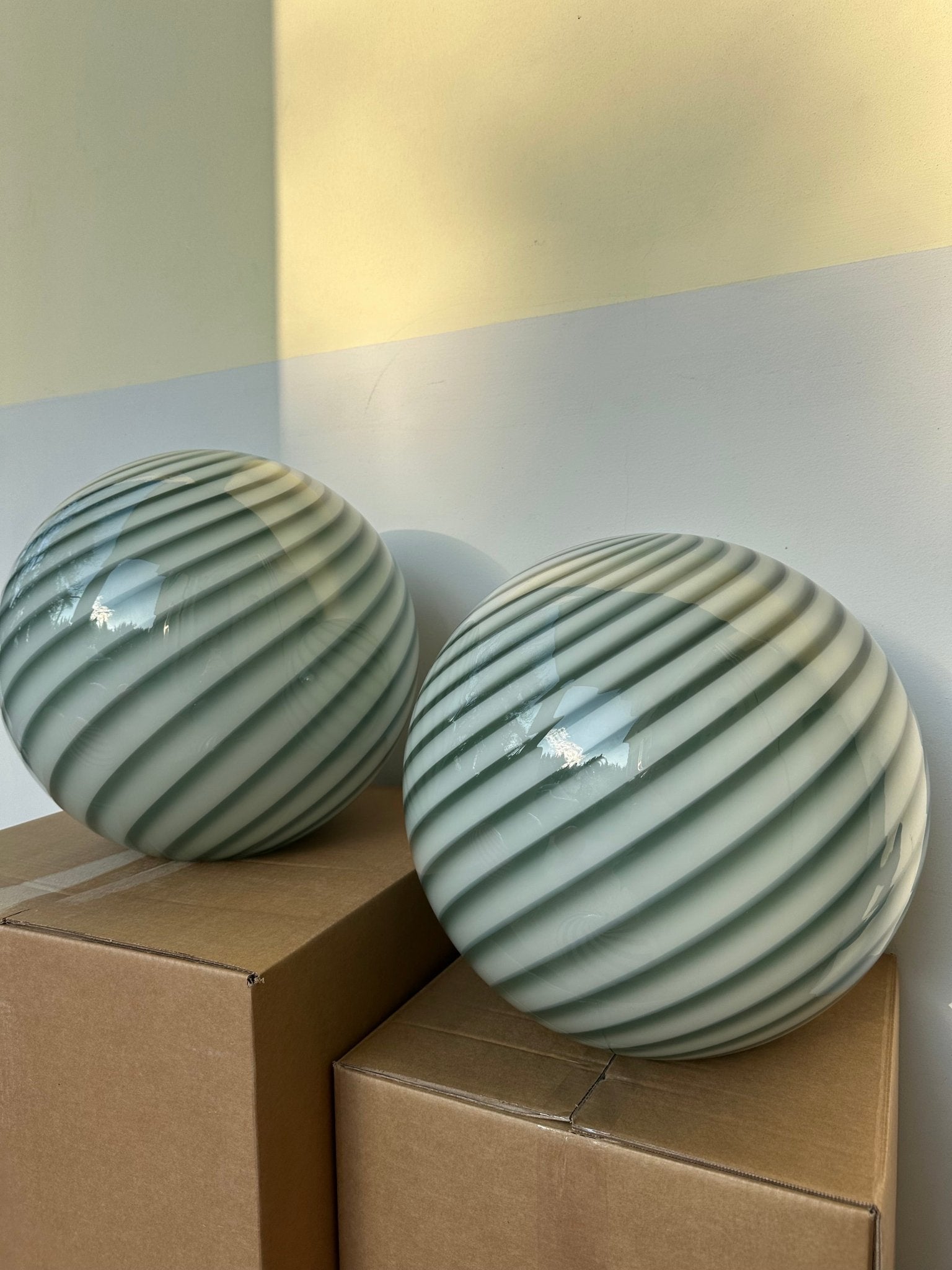 Candy Murano glass sphere table lamp sage green swirl D40