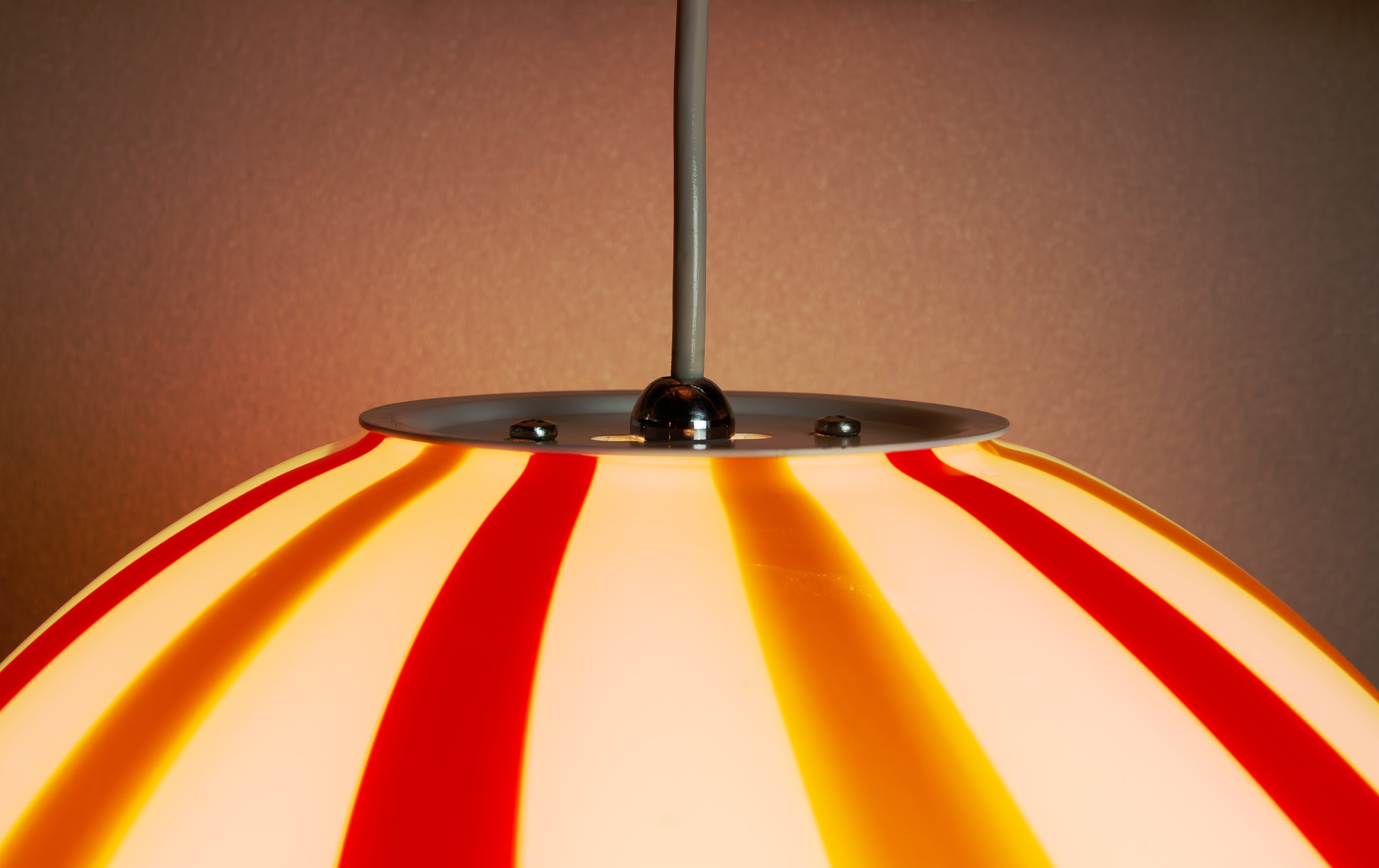 Candy Murano glass sphere pendant lamp "Una Festa!" red and yellow soft swirl D30