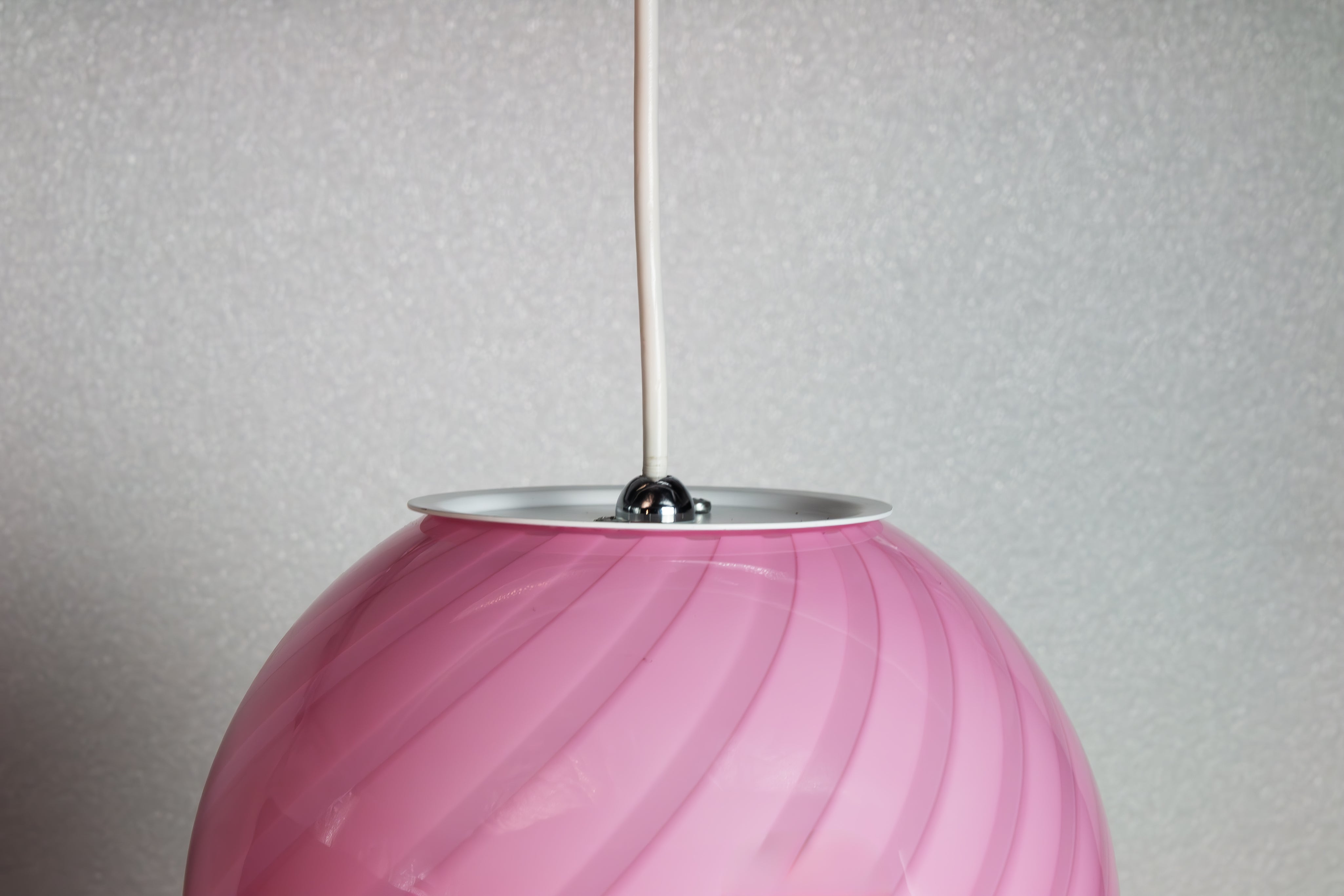 Candy Murano glass sphere pendant lamp pink swirl D20