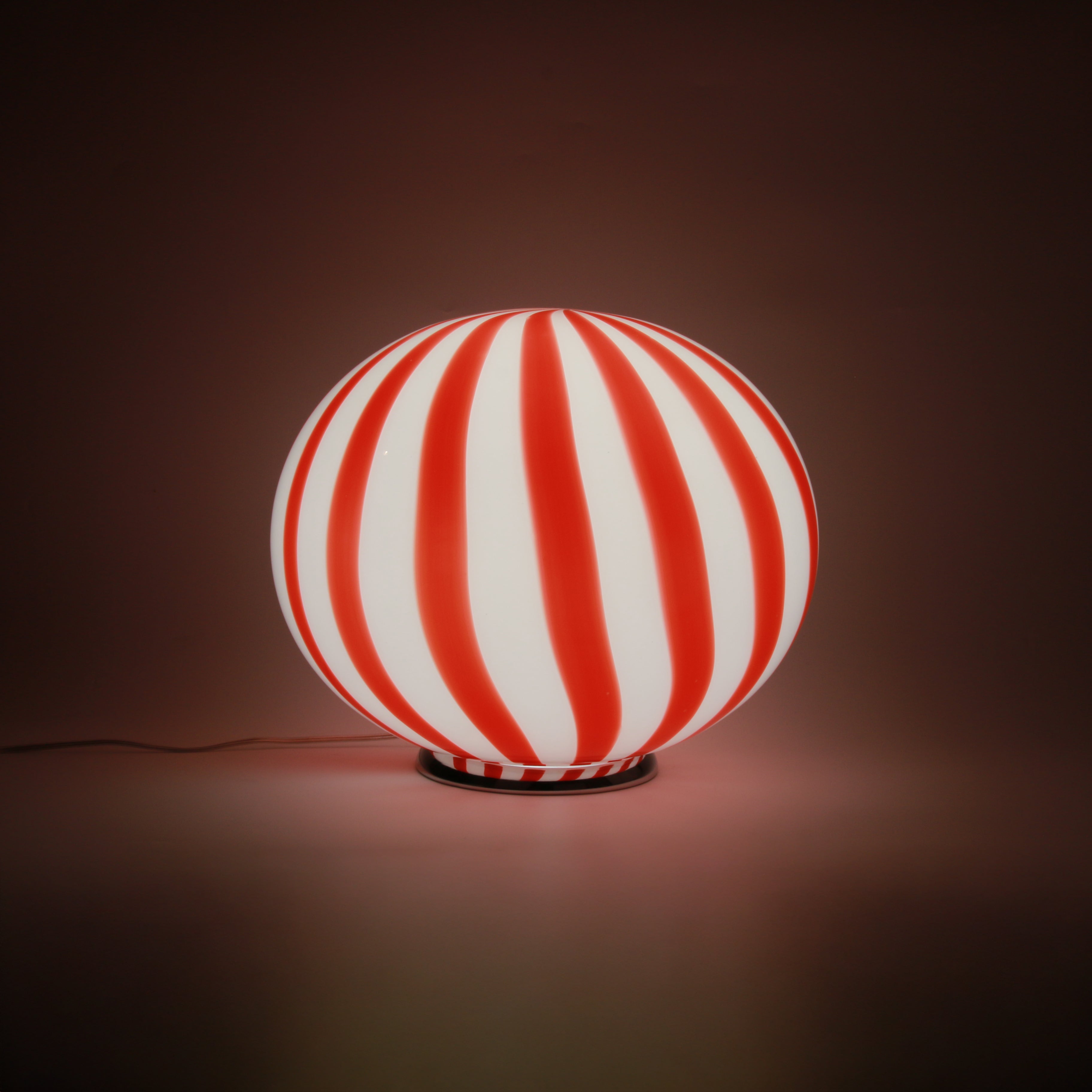 Candy Murano glass oval table lamp red and white straight D40