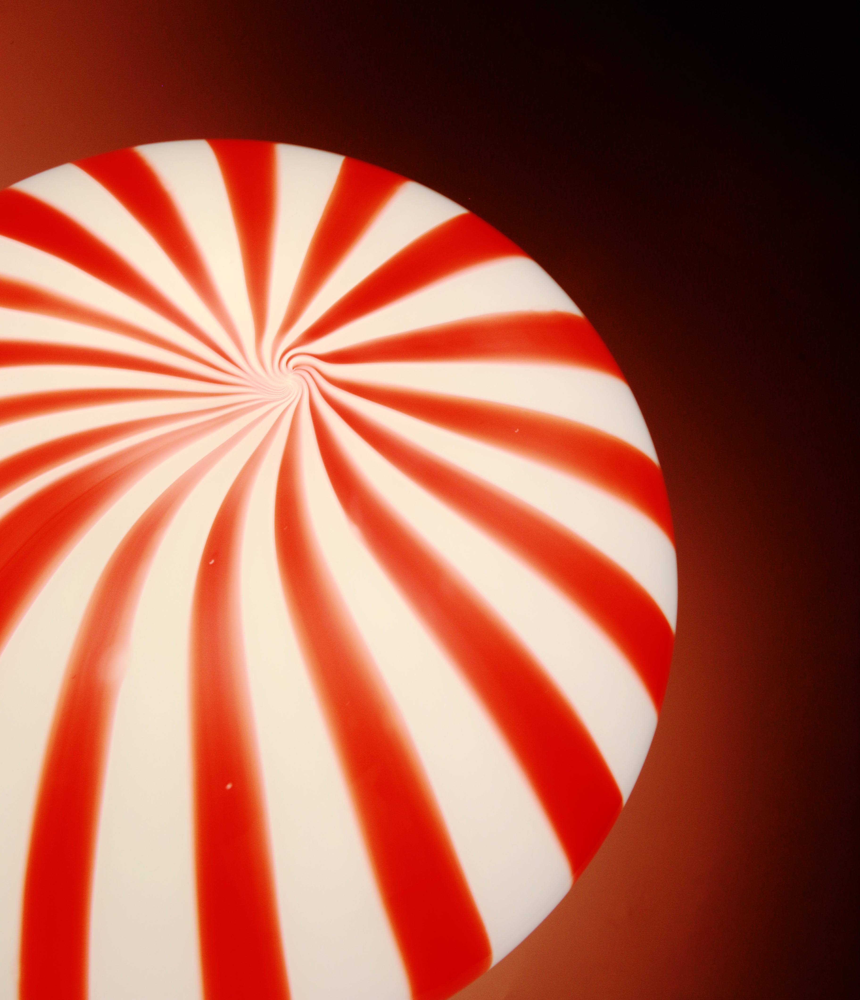 Candy Murano glass oval table lamp red and white straight D40