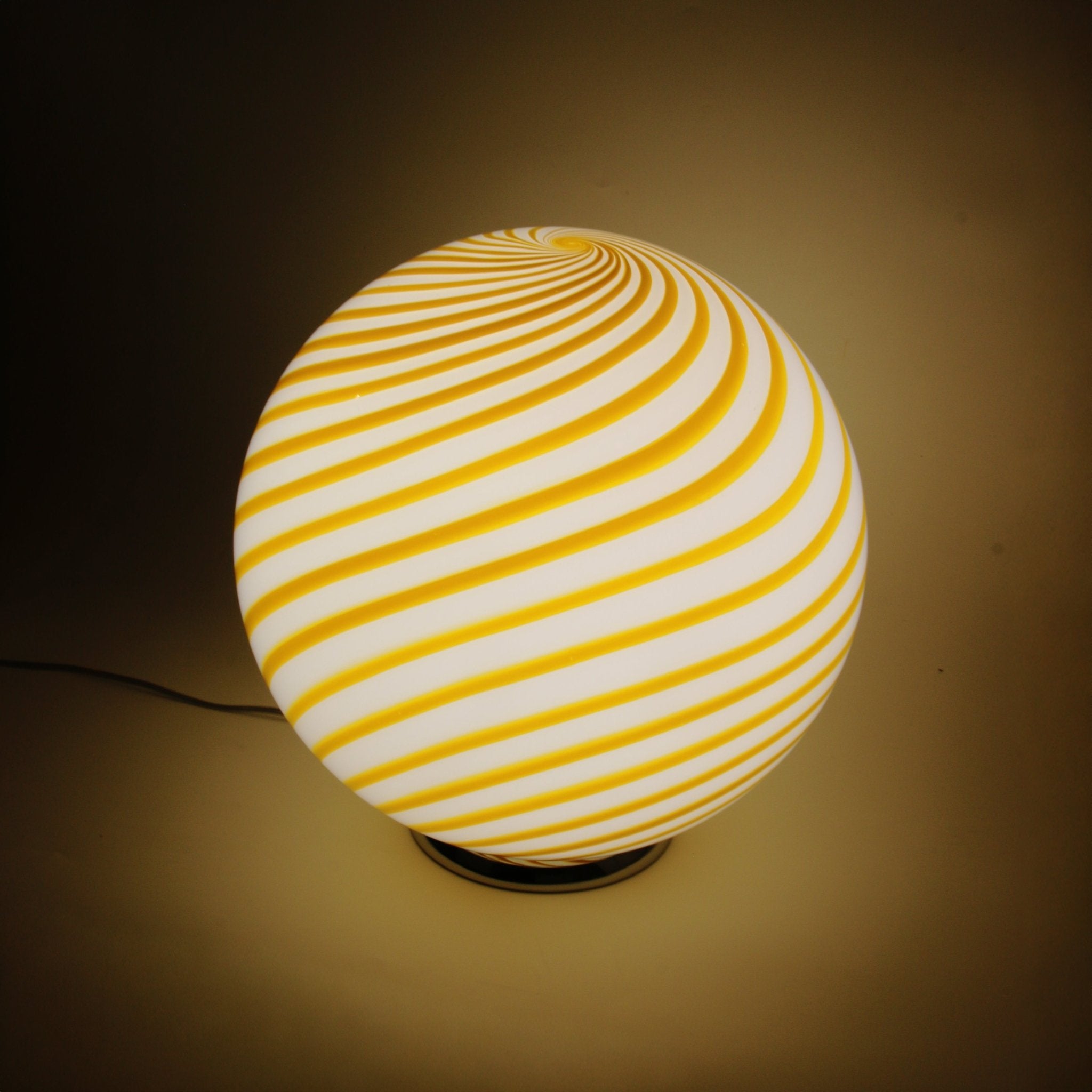 Candy Murano glass sphere table lamp white and yellow swirl D40