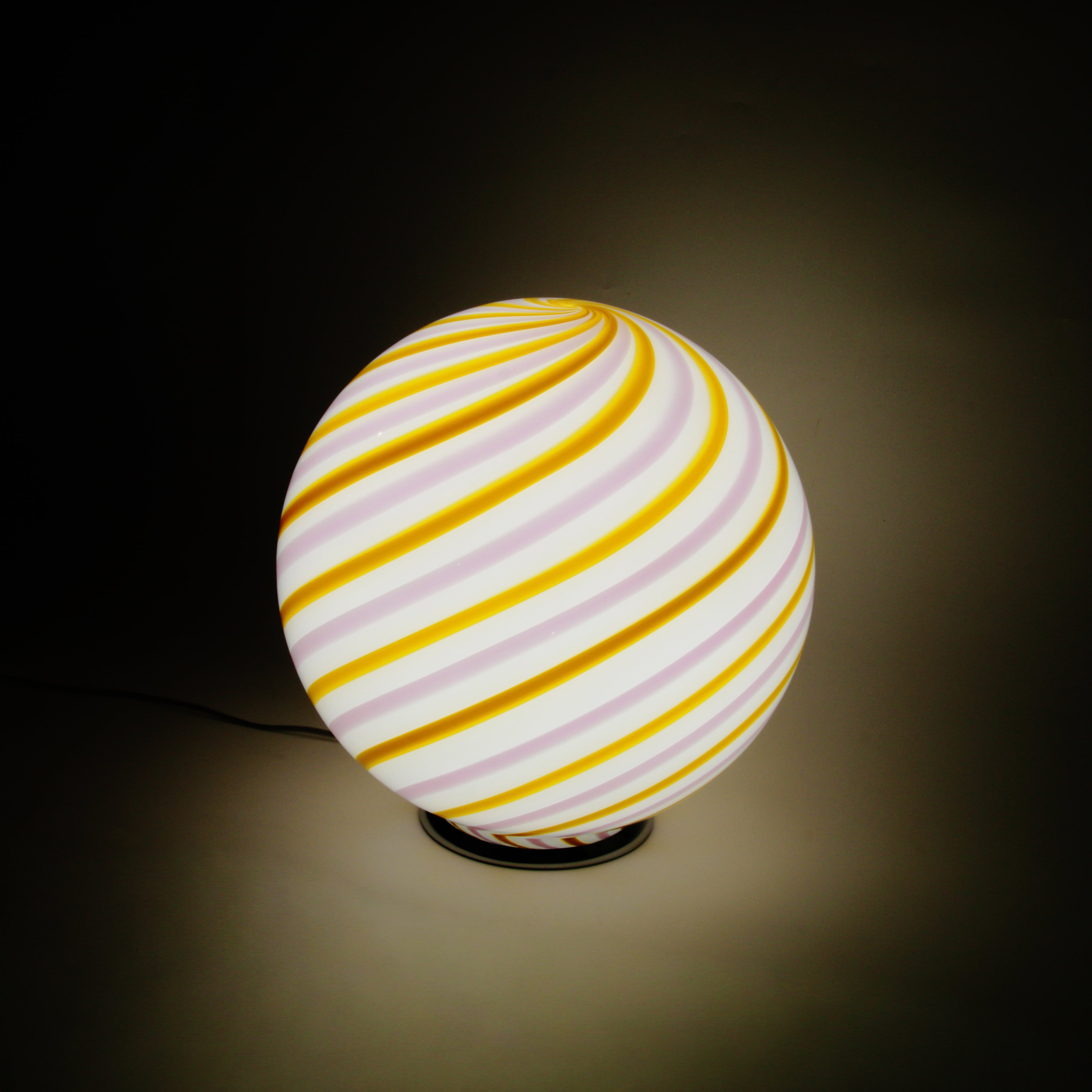 Lampada da tavolo Candy a sfera in vetro di Murano "Love & Senape" rosa e giallo a spirale D40