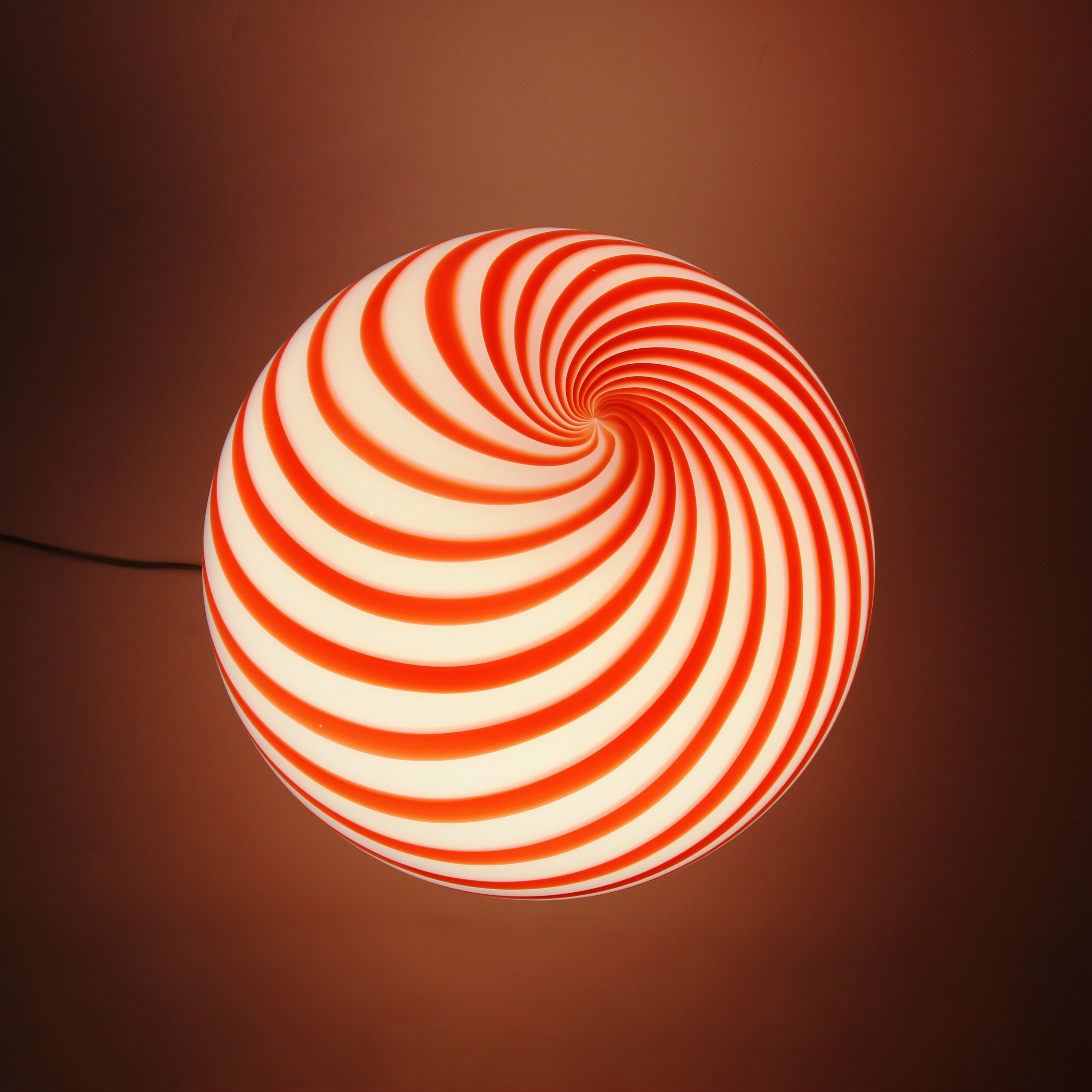 Candy Murano glass sphere table lamp red and white swirl D40