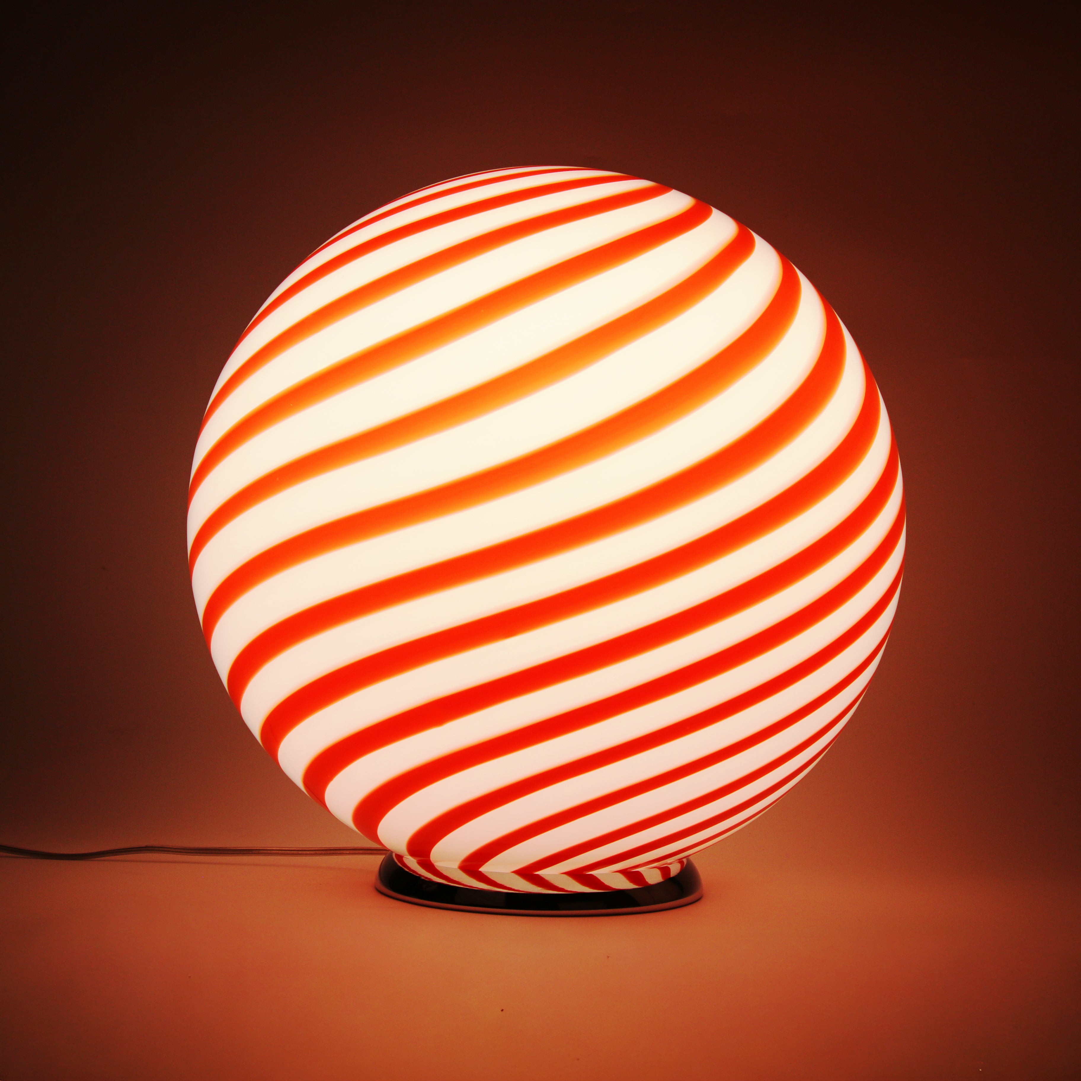 Candy Murano glass sphere table lamp red and white swirl D40