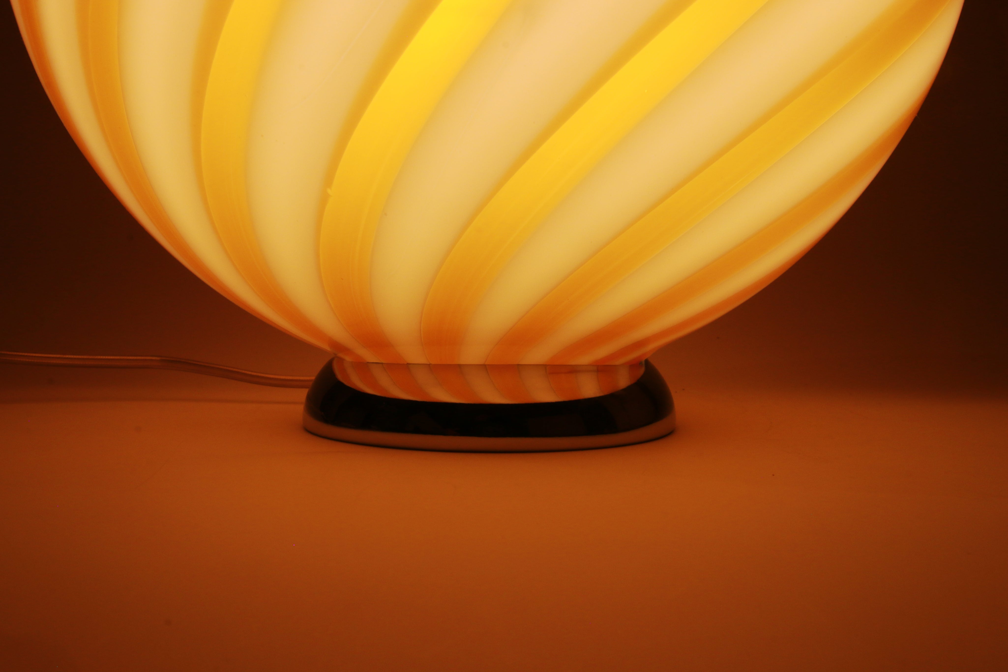 Candy Murano glass sphere table lamp honey yellow swirl D30