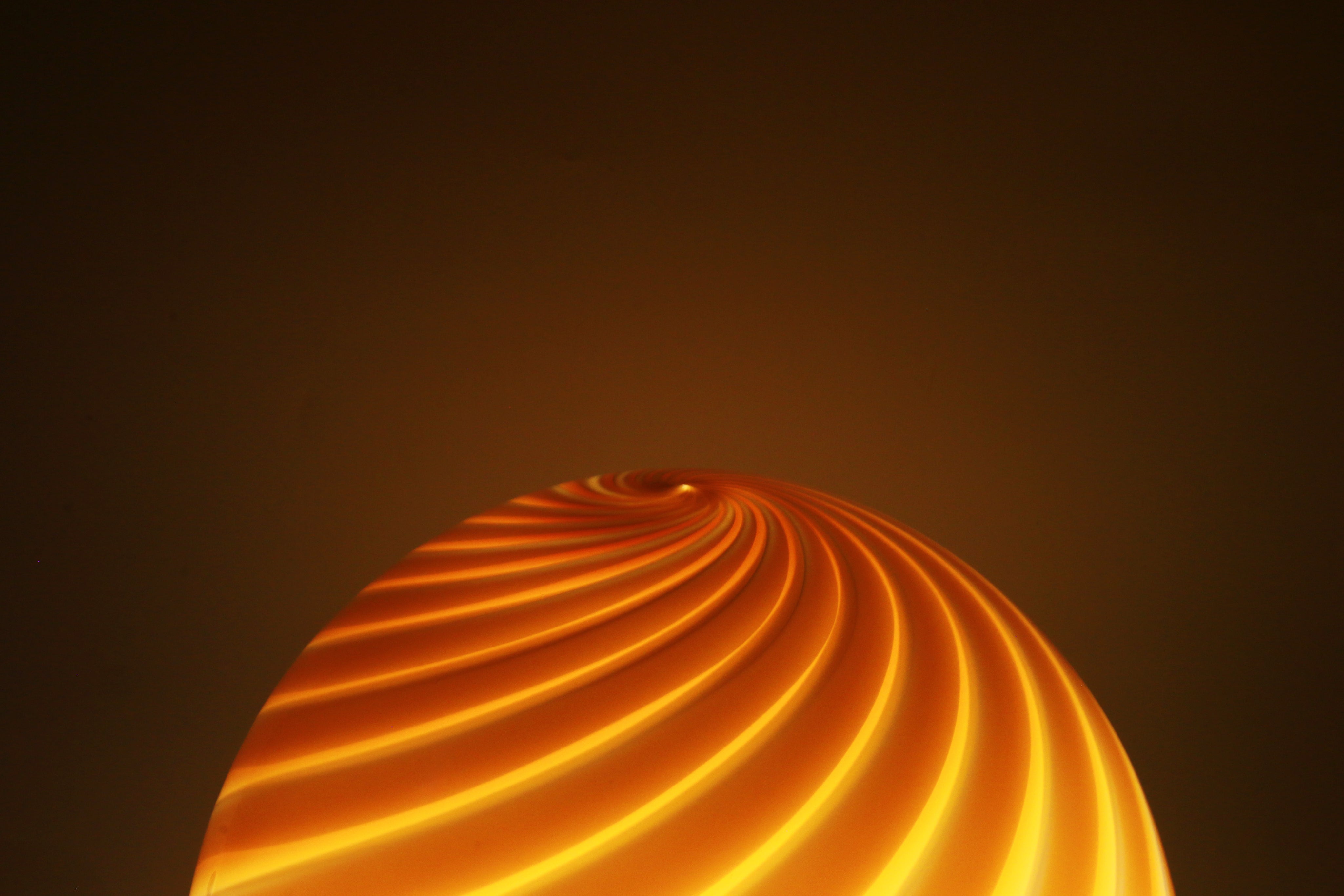 Candy Murano glass sphere table lamp honey yellow swirl D30