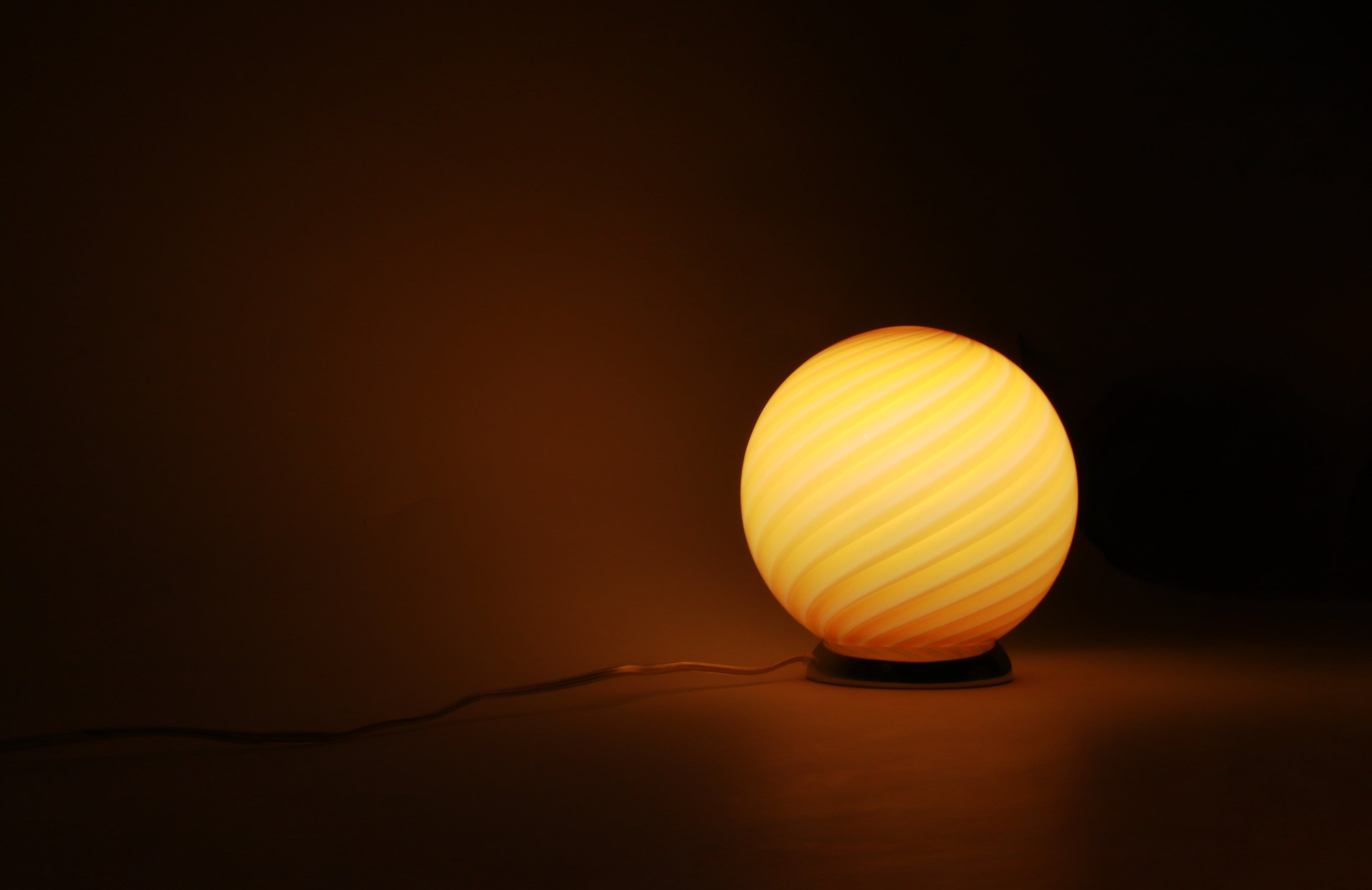 Candy Murano glass sphere table lamp toffee swirl D20