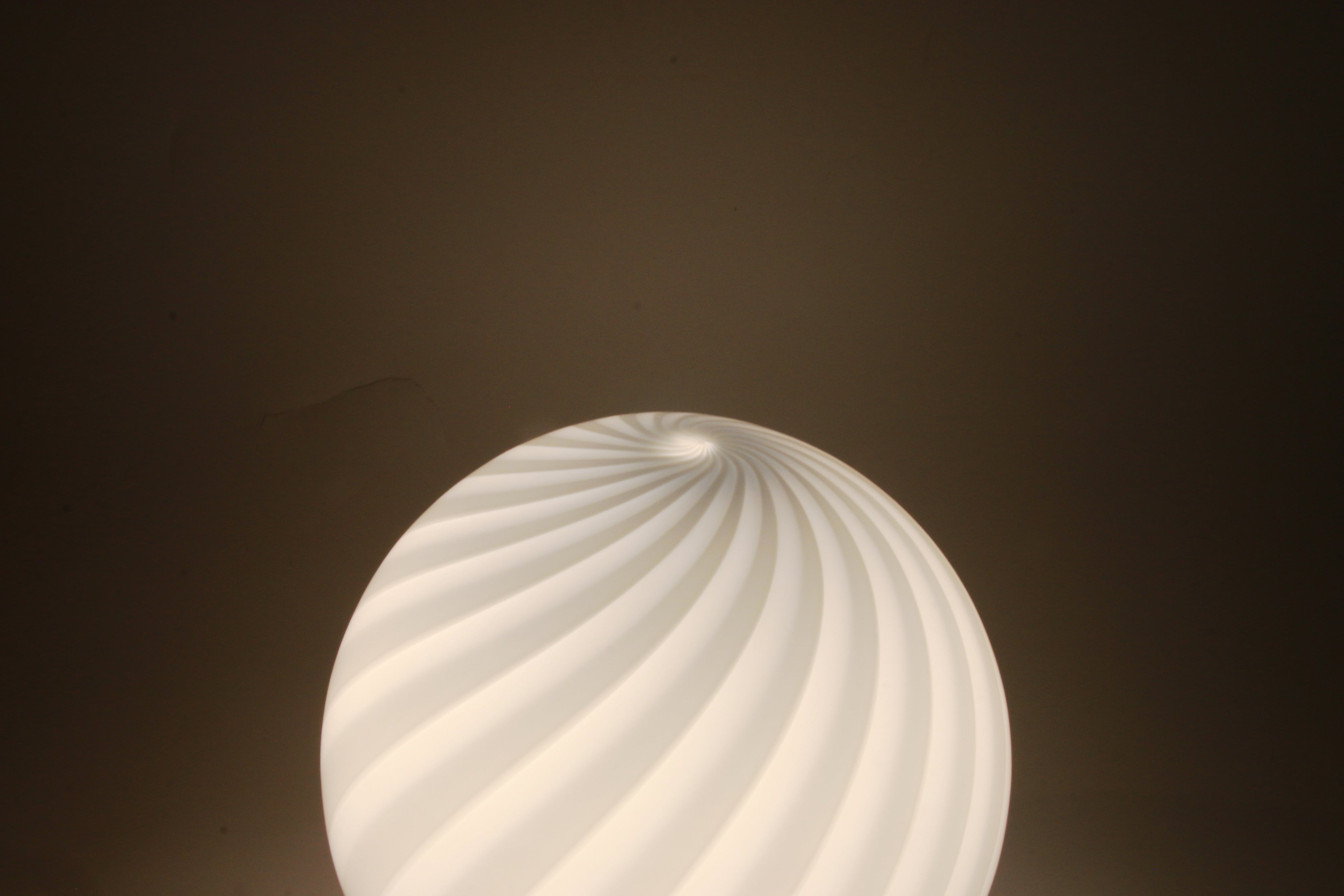 Candy Murano glass sphere table lamp light blue swirl D20