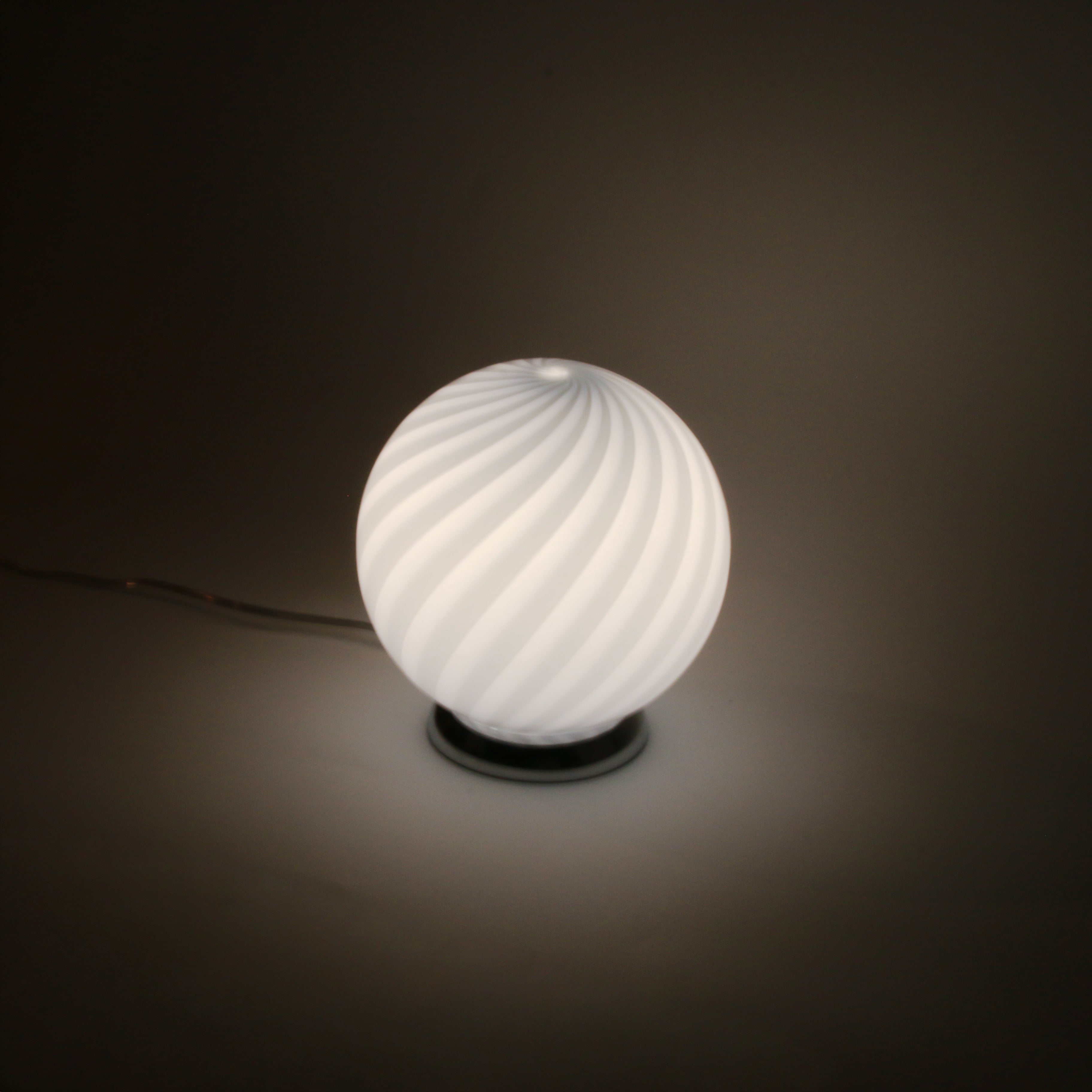 Candy Murano glass sphere table lamp light blue swirl D20