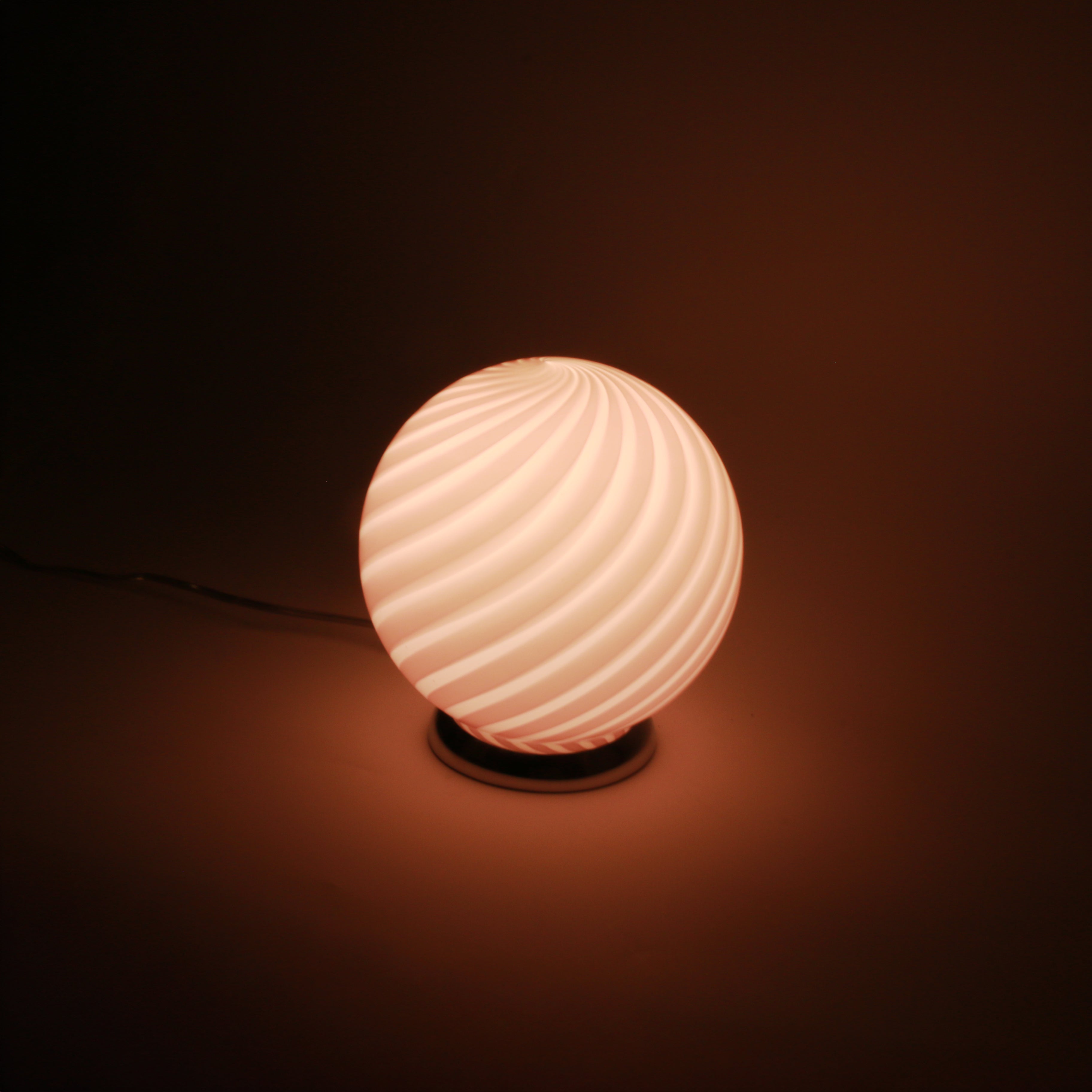 Candy Murano glass sphere table lamp pink swirl D20