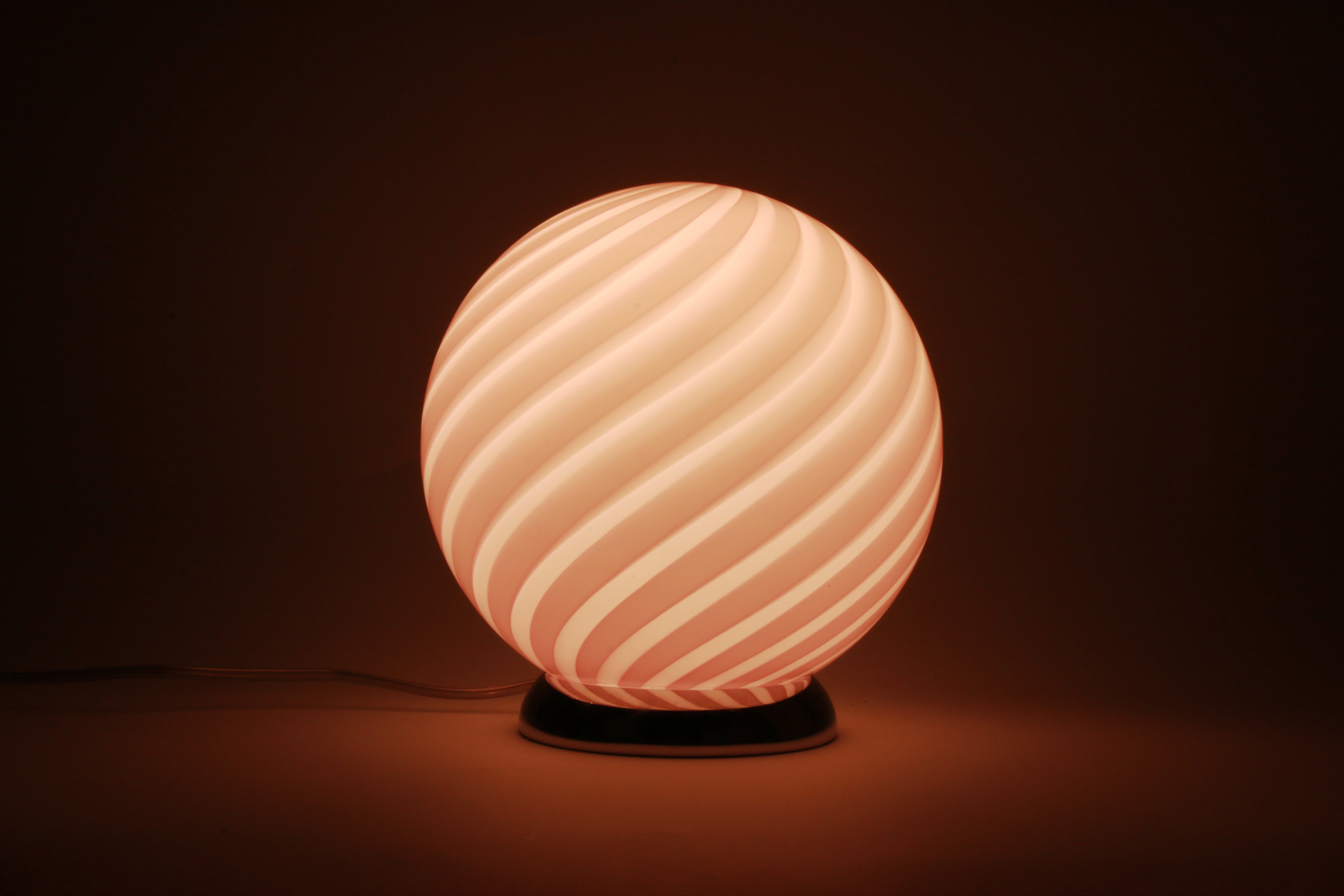 Candy Murano glass sphere table lamp pink swirl D20