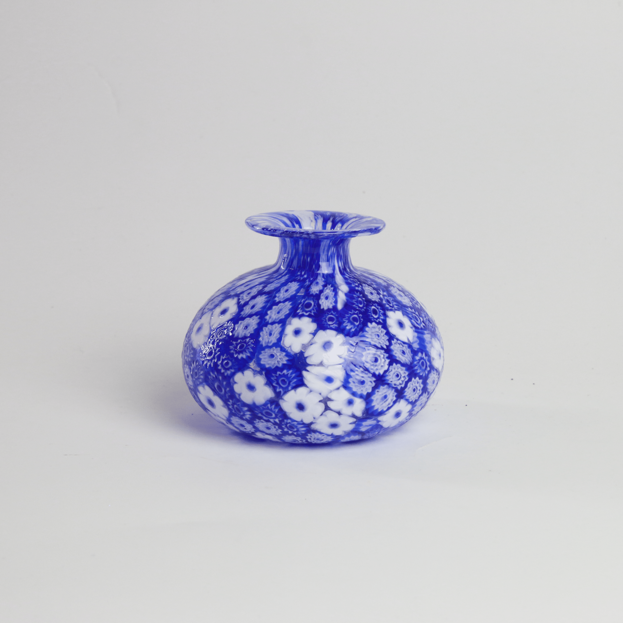 Laguna Fiorita – Murano Glass Onion Vase with Blue Floral Murrine