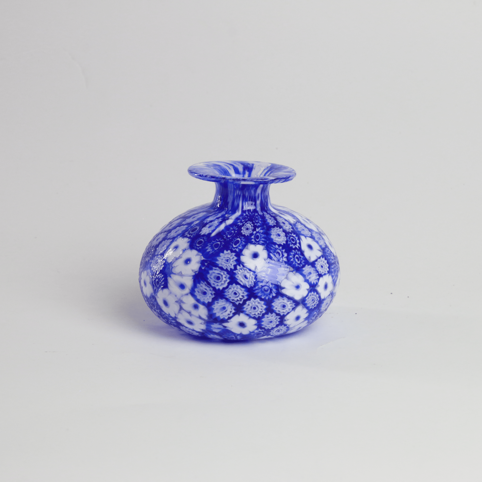 Laguna Fiorita – Murano Glass Onion Vase with Blue Floral Murrine