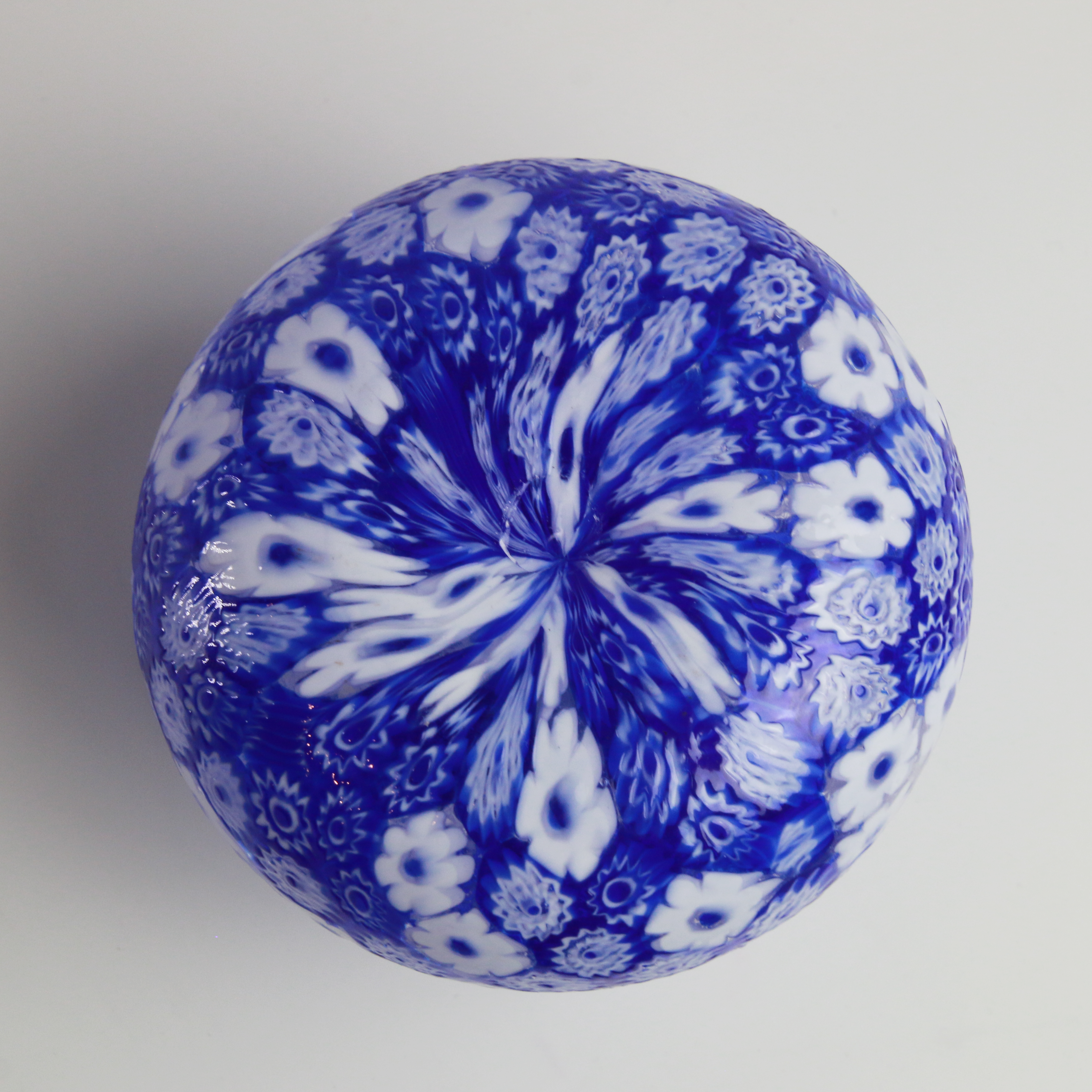 Laguna Fiorita – Vaso Cipolla in Vetro di Murano con Murrine Floreali Blu