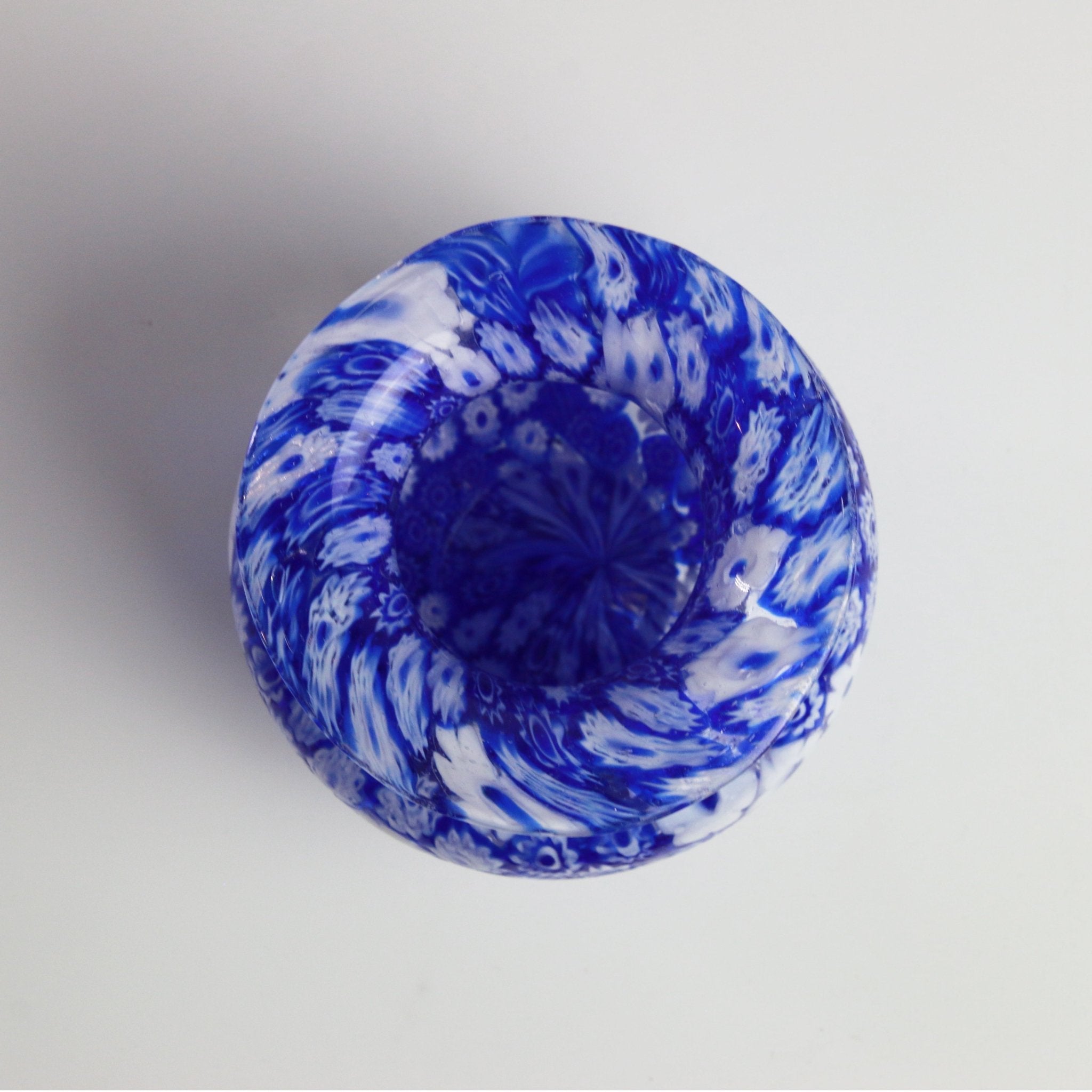 Laguna Fiorita – Murano Glass Amphora Vase with Blue Floral Murrine
