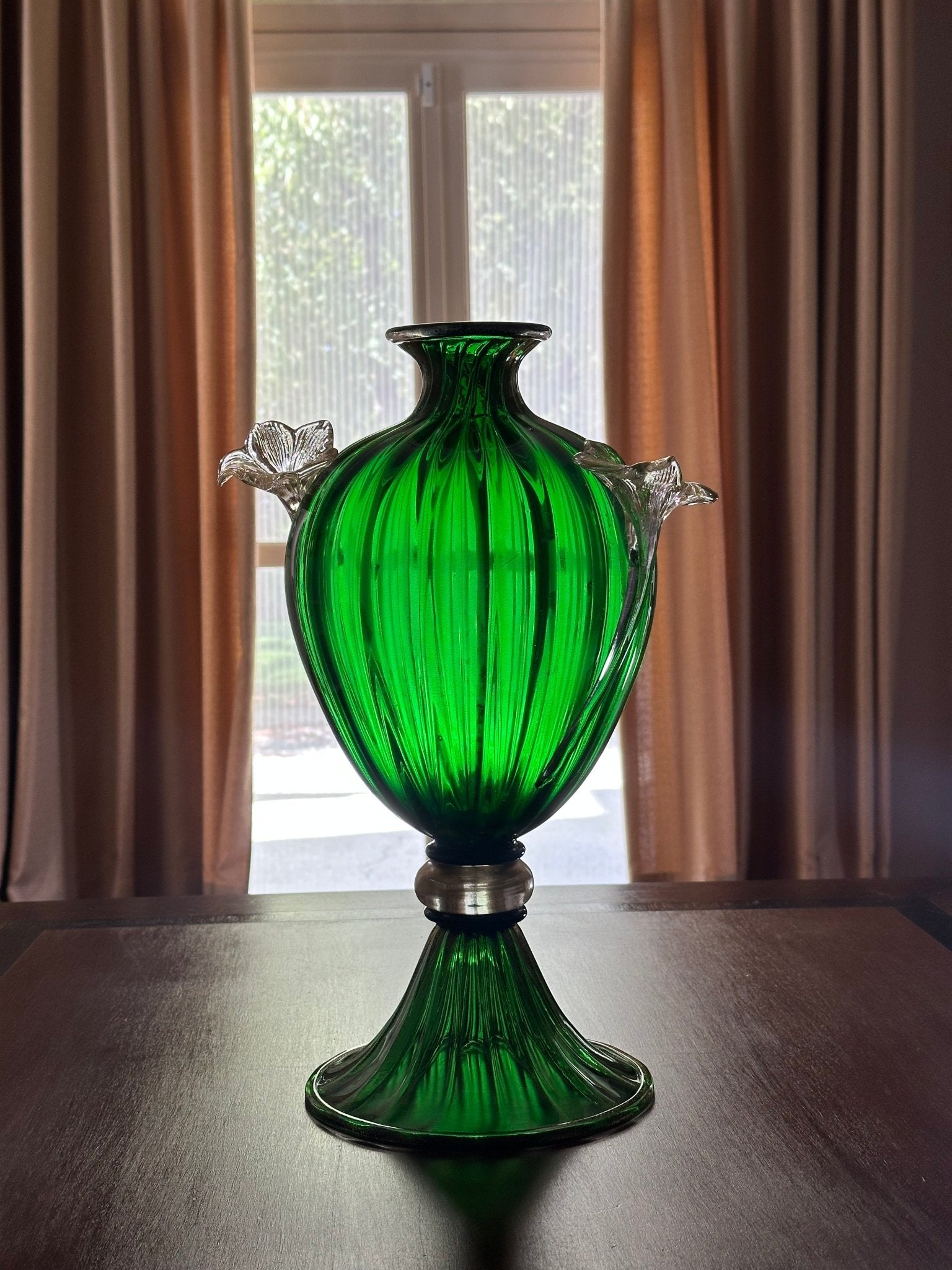"Venezia" table lamp with balloton 24 kt Gold and emerald green with flowers