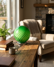 Lampada da tavolo Candy a sfera in vetro di Murano verde lime a spirale D20