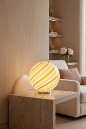 Lampada da tavolo Candy a sfera in vetro di Murano "Love & Senape" rosa e giallo a spirale D40